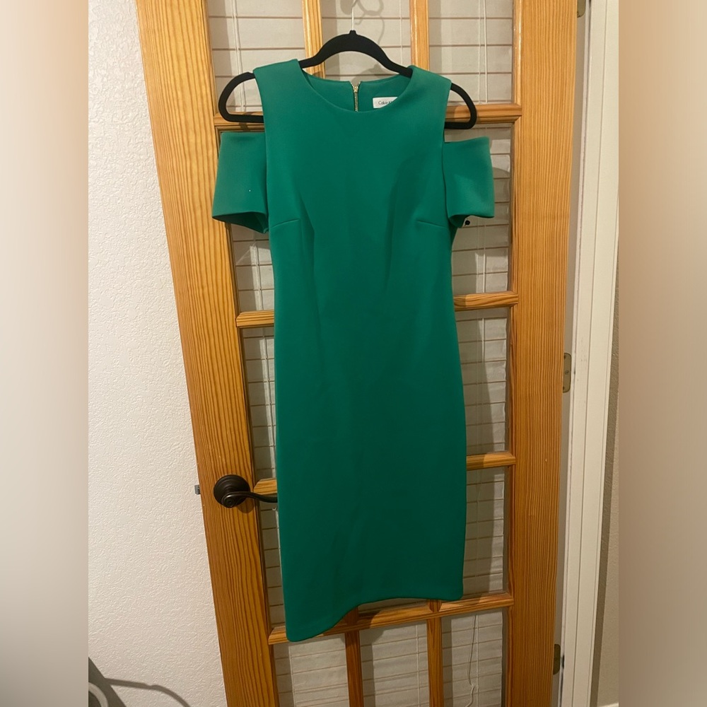 Calvin Klein Green Cold Shoulder Sheath Dress